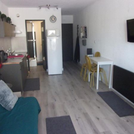 Studio Sur Le Port, Climatisation, Wifi, Piscine, Lave-Linge グリュイッサン エクステリア 写真