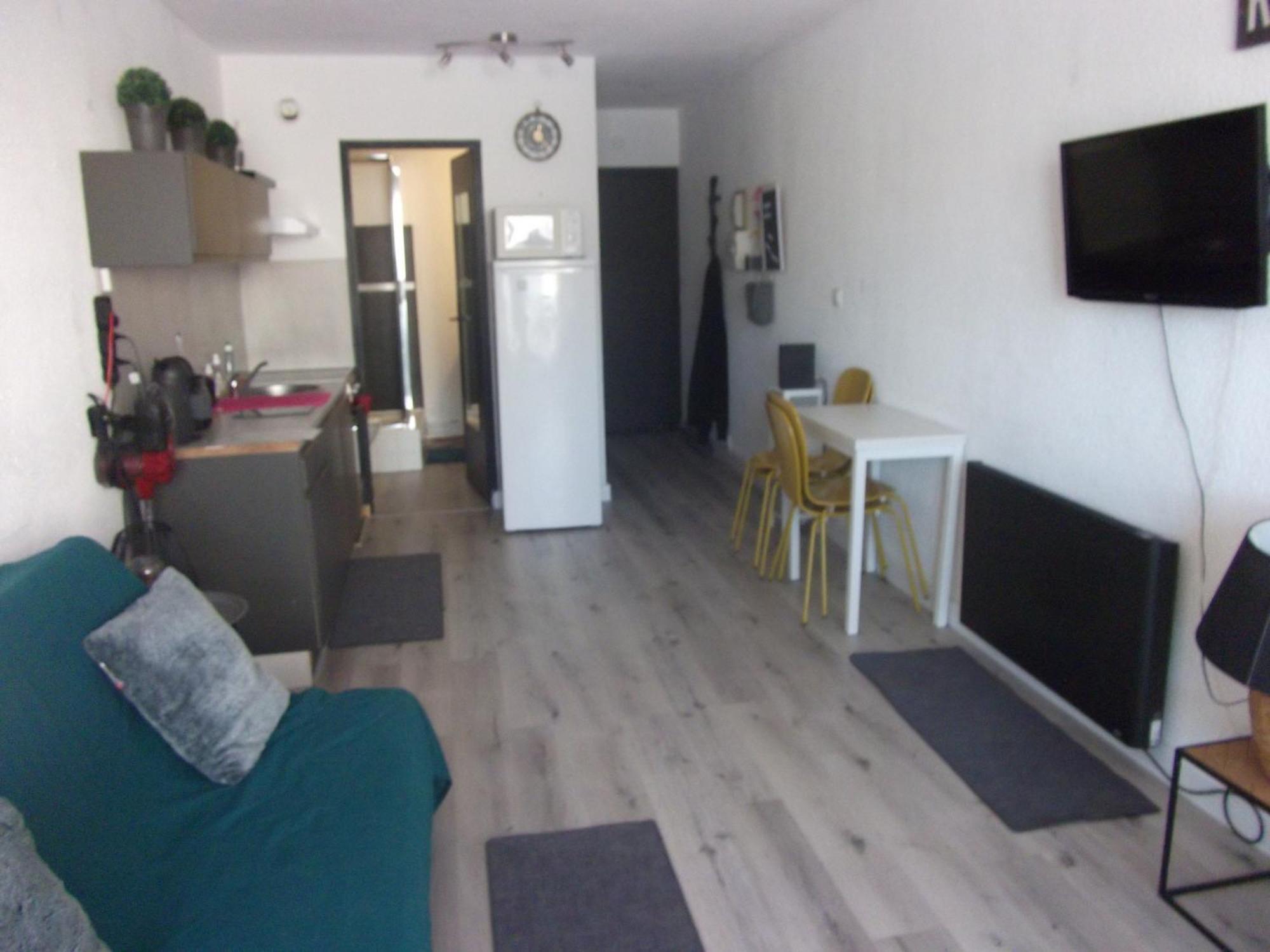 Studio Sur Le Port, Climatisation, Wifi, Piscine, Lave-Linge グリュイッサン エクステリア 写真