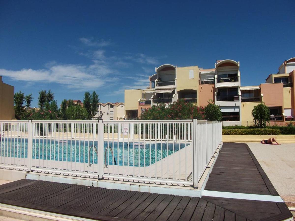 Studio Sur Le Port, Climatisation, Wifi, Piscine, Lave-Linge グリュイッサン エクステリア 写真